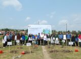 Peringati Hari Lingkungan Hidup, Pertagas OSSA Gandeng Pemkot Prabumulih dan Sekolah Lansia Tanam 200 Pohon di Desa Pangkul untuk Solusi Iklim dan Kesehatan Mental