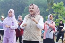 Sekda Hadiri Senam Pagi Bersama Masyarakat Di Stadion Talang Jimar