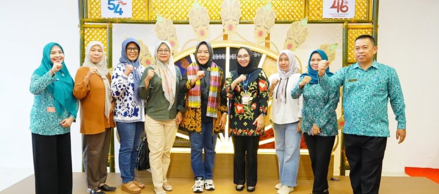 Ketua TP PKK Kota Prabumulih Hadiri Puncak HUT Dekranasda Ke-46, Pameran Kriya Dan Wastra, Serta HKG PKK Nasional Ke-54 Di Makasar