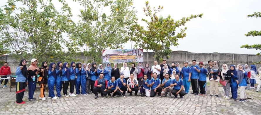 Senam Pagi Bersama Masyarakat Di Stadion Talang Jimar