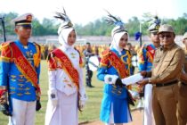 Wali Kota Prabumulih Pimpin Apel Bulanan, Serahkan Piala Bergilir Kemenpora RI Kepada Drumband Canka Adhiswara SMAN 6 Prabumulih